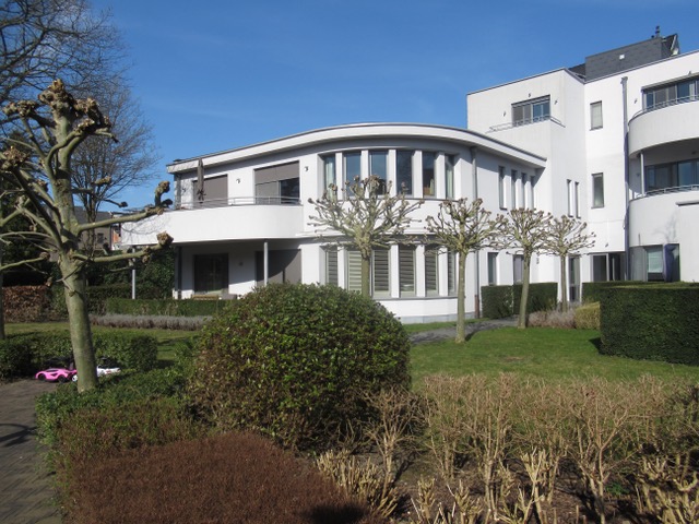 De villA