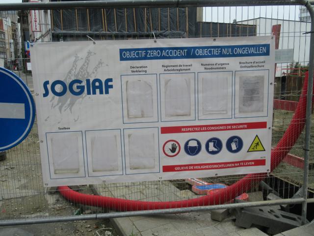 En nul informAtie.