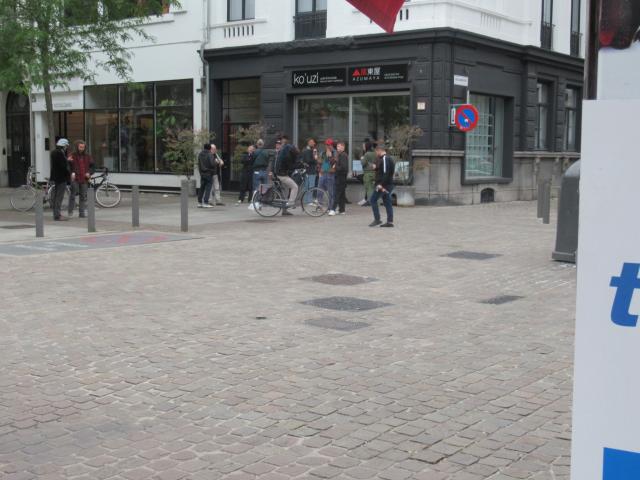 Met AfstAnd.