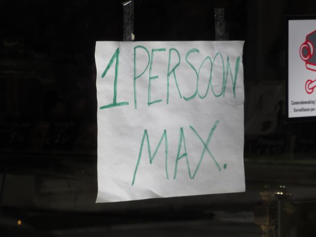 MAx mAg binnen.